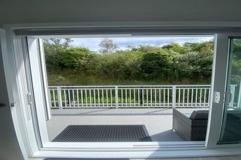 Photo of property in 5 Tai Lane, Whitby, Porirua, 5024