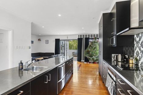 Photo of property in 37 Somerset Street, Brooklands, New Plymouth, 4310