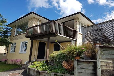 Photo of property in 1/177 Glenfield Road, Hillcrest, Auckland, 0627