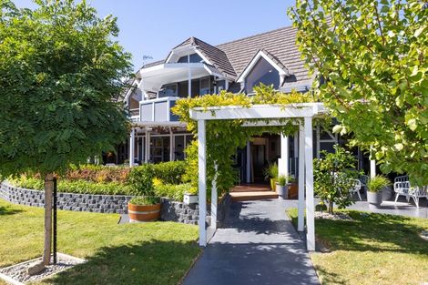 Photo of property in 38 Kensington Drive, Taradale, Napier, 4112