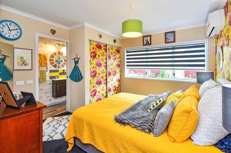 Photo of property in 90 Helenslee Road, Pokeno, 2402