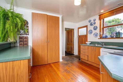 Photo of property in 360 Bay View Road, Saint Clair, Dunedin, 9012