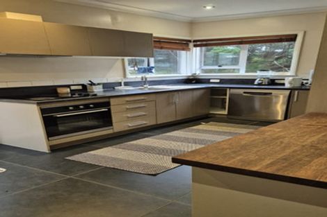 Photo of property in 22 Hampton Hill Road, Tawa, Wellington, 5028