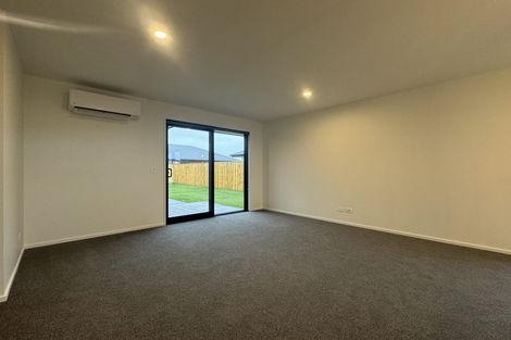Photo of property in 37 Cousins Street, Woodend, 7691