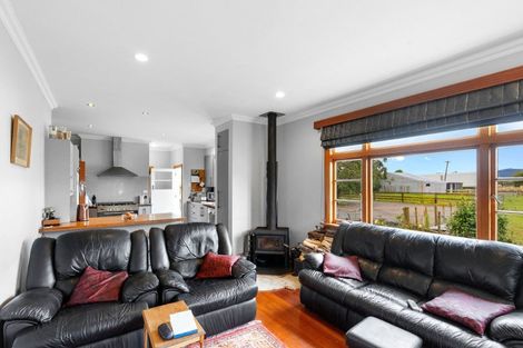 Photo of property in 226 Rangiuru Road, Otaki, 5512