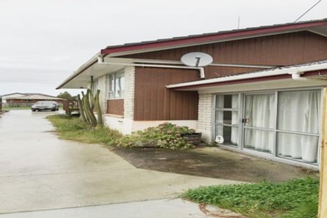 Photo of property in 302 Royal Road, Massey, Auckland, 0614