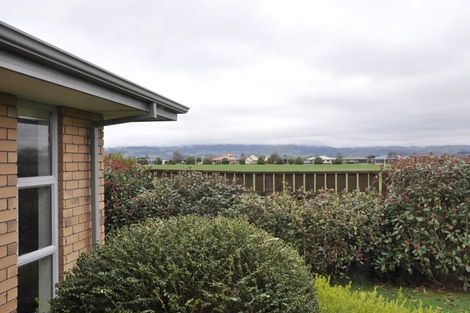 Photo of property in 51 Tennyson Avenue, Kelvin Grove, Palmerston North, 4414