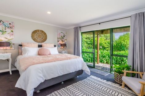 Photo of property in 56 Kakariki Grove, Waikanae, 5036