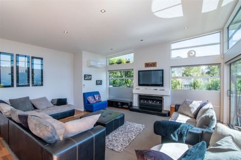 Photo of property in 2 Langlois Lane, Akaroa, 7520