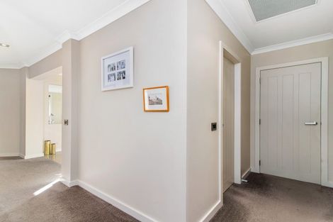 Photo of property in 19 Montgomery Crescent, Kinloch, Taupo, 3377