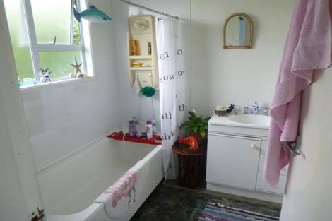 Photo of property in 59 Romilly Street, Westport, 7825