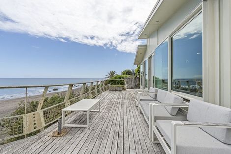 Photo of property in 43 Messenger Terrace, Oakura, 4314