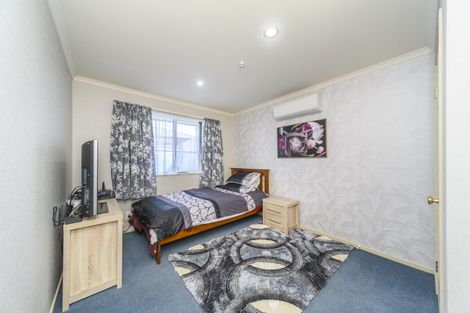 Photo of property in 146 Ruapehu Drive, Fitzherbert, Palmerston North, 4410