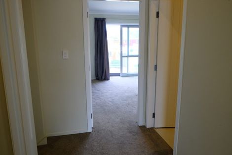 Photo of property in 2/19 Collins Avenue, Tawa, Wellington, 5028