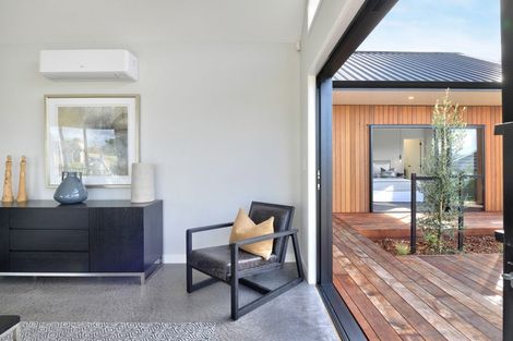 Photo of property in 38 Vinistra Road, Kumeu, 0810