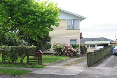 Photo of property in 9 Ussher Place, Pakuranga Heights, Auckland, 2010
