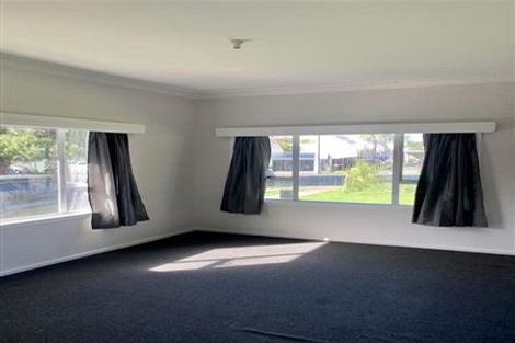 Photo of property in 74 Avenue Road, Otahuhu, Auckland, 1062