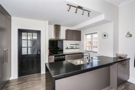 Photo of property in 95 Seddon Street, Pukekohe, 2120