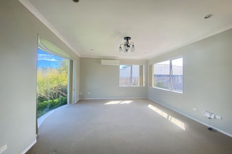 Photo of property in 29 Toledo Avenue, Henderson, Auckland, 0612