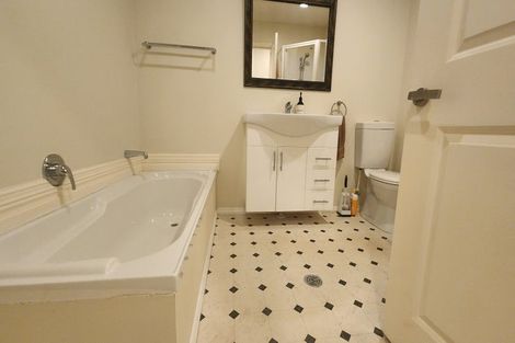 Photo of property in 6 Cosgrove Rise, Riverstone Terraces, Upper Hutt, 5018