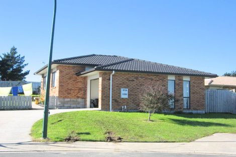 Photo of property in 14 Bohola Rise, Weymouth, Auckland, 2103