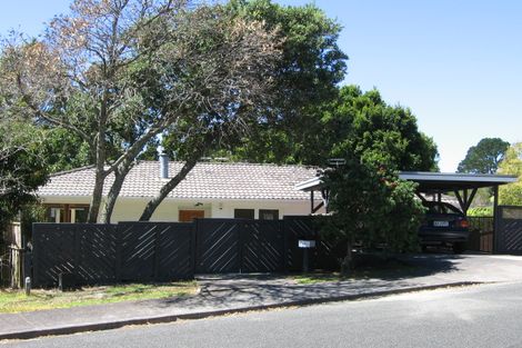 Photo of property in 121 Kia Ora Road, Beach Haven, Auckland, 0626