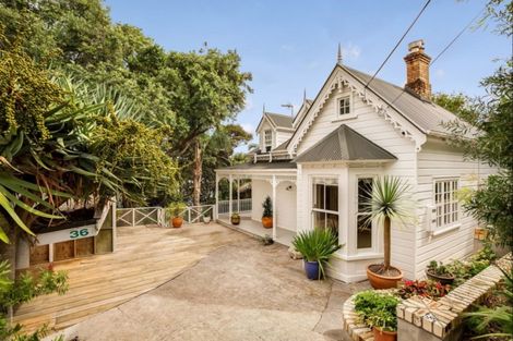 Photo of property in 36 Queen Street, Northcote Point, Auckland, 0627