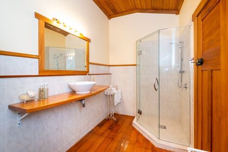 Photo of property in 16 Hukarere Road, Bluff Hill, Napier, 4110