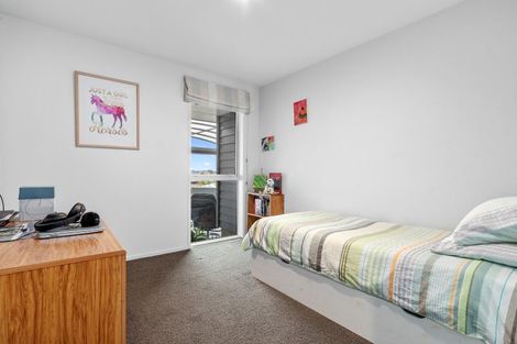 Photo of property in 32 Fairfax Crescent, Pyes Pa, Tauranga, 3112