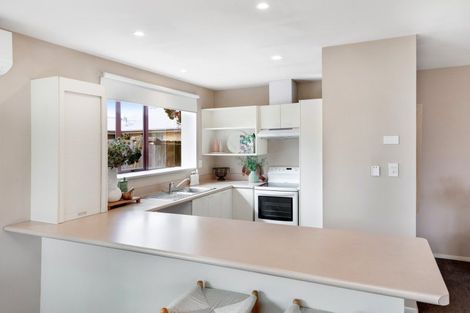 Photo of property in 2/172 Langdons Road, Northcote, Christchurch, 8052