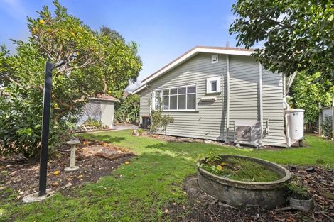 Photo of property in 11 Lyndhurst Street, Takaro, Palmerston North, 4412