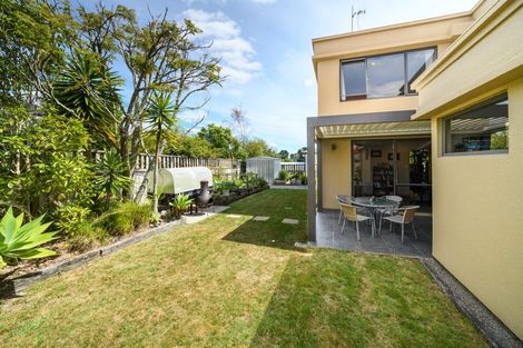 Photo of property in 4 The Strand, Fitzherbert, Palmerston North, 4410