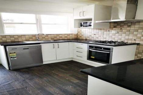 Photo of property in 2/430 Mount Albert Road, Mount Roskill, Auckland, 1041