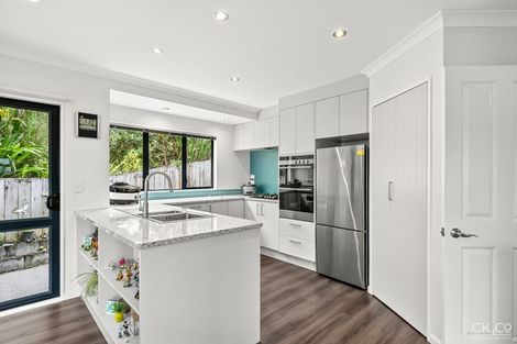 Photo of property in 9 Fernridge Way, Tirohanga, Lower Hutt, 5010