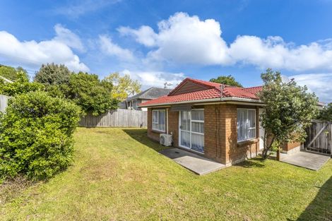 Photo of property in 2/5 Newington Road, Henderson, Auckland, 0612