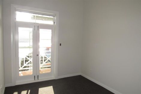 Photo of property in 67 Hawker Street, Mount Victoria, Wellington, 6011