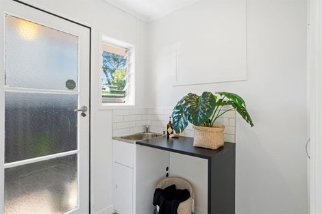 Photo of property in 10 Pixie Place, Pakuranga Heights, Auckland, 2010