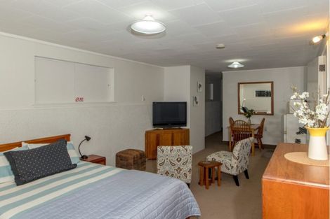 Photo of property in 13 Denholm Road, Hospital Hill, Napier, 4110