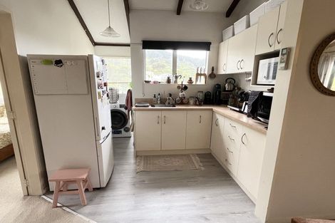 Photo of property in 1a Woodstock Terrace, Tawa, Wellington, 5028