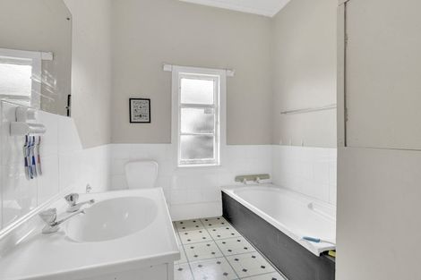 Photo of property in 61 Swinburn Street, Dannevirke, 4930