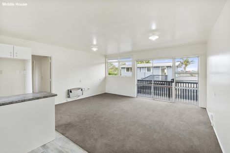 Photo of property in 2/138a Great South Road, Manurewa, Auckland, 2102