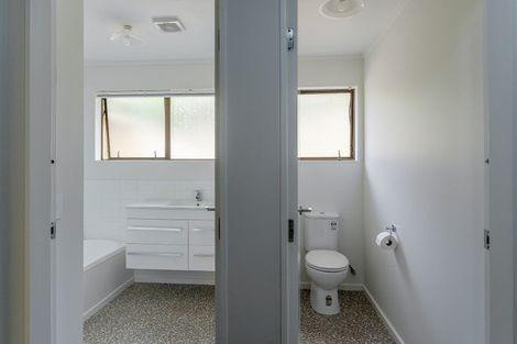 Photo of property in 17 Nalanda Crescent, Broadmeadows, Wellington, 6035