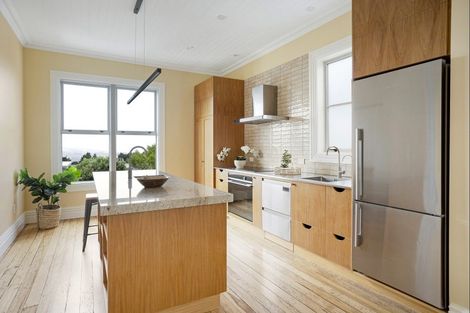 Photo of property in 4 Granville Terrace, Belleknowes, Dunedin, 9011