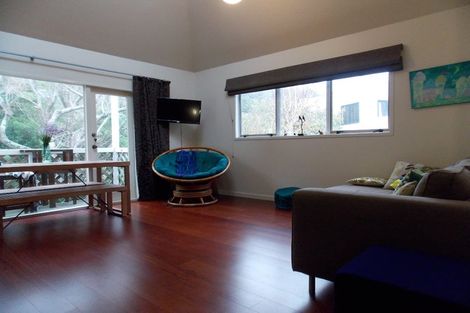 Photo of property in 17 Lawson Place, Mount Victoria, Wellington, 6011