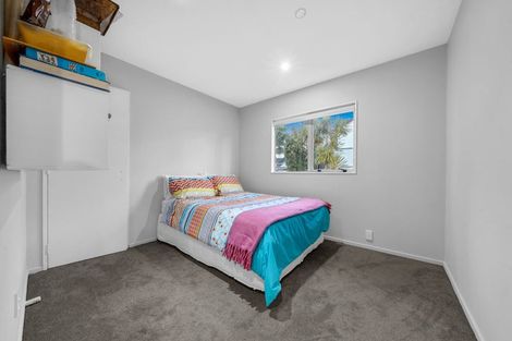 Photo of property in 10 San Fernando Way, Henderson, Auckland, 0612