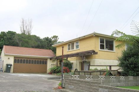 Photo of property in 1 Julia Place, Tawa, Wellington, 5028