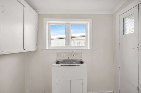 Photo of property in 5 Barrack Street, Whanganui, 4500