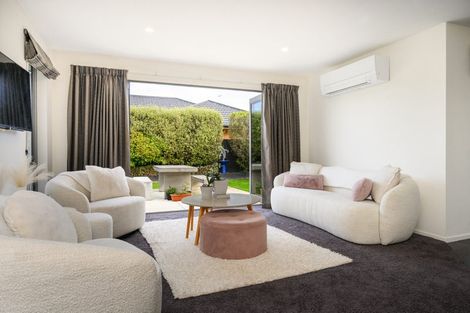 Photo of property in 24 Liberty Grove, Kelvin Grove, Palmerston North, 4414