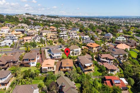 Photo of property in 2/27 Santa Monica Place, Goodwood Heights, Auckland, 2105