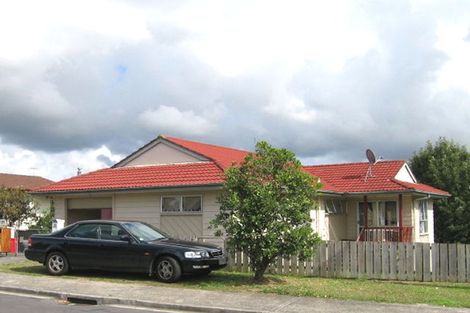 Photo of property in 23 Katrina Place, Massey, Auckland, 0614